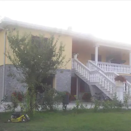Bed and Breakfast Altieri 3*
